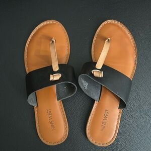 Nine West flip flops